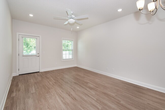 Building Photo - 1113 Walker Point Way, Brunswick, GA