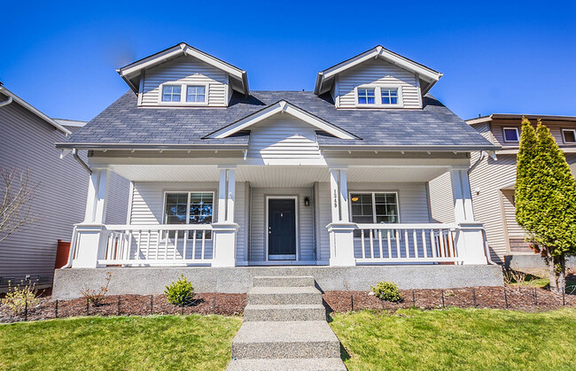 Building Photo - 1349 Burnside Pl