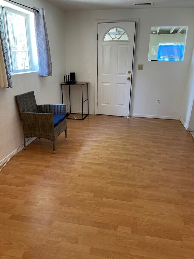 Foto del edificio - 2-112 S Florence St