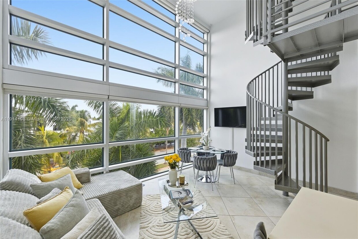 Photo - 421 Meridian Ave (Miami Beach, FL)