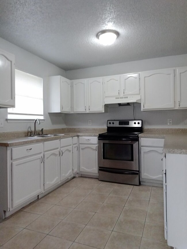 Foto del edificio - Elegant 2BR Home in NE San Antonio