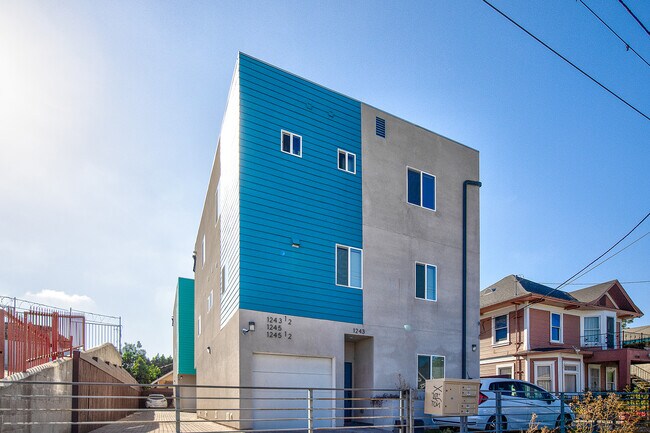 Foto del edificio - 1243 S Catalina St