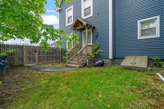 Building Photo - 15 Seavey St