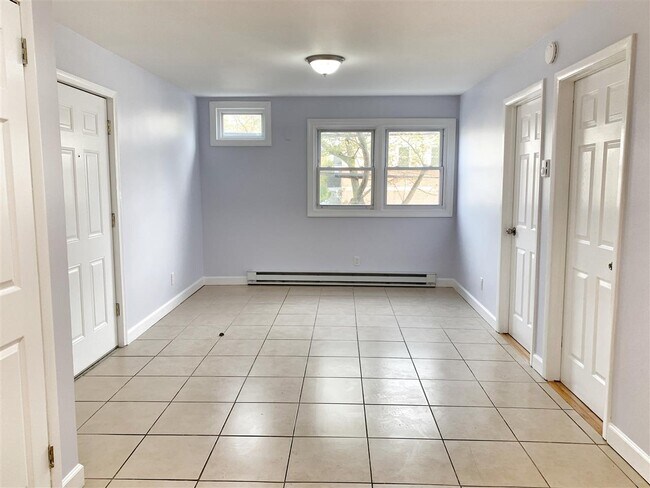 Building Photo - 263 Avenue B