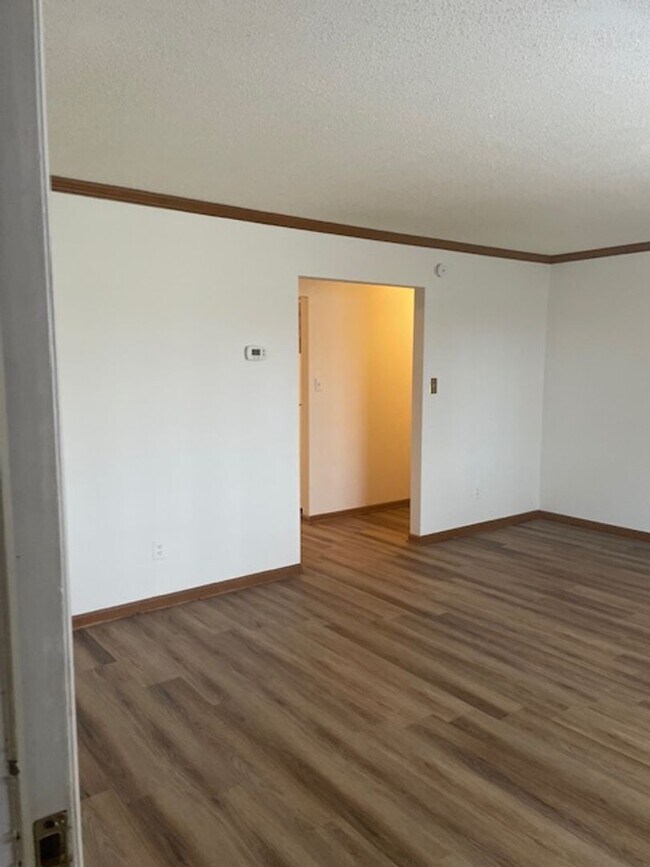 Foto del edificio - Knoxville 37912 - 2 bedroom 1.5 bath condo - call Howard Grower 865-705-0969