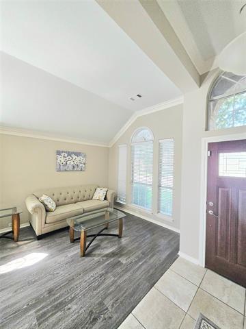 Building Photo - 2733 Club Ridge Dr