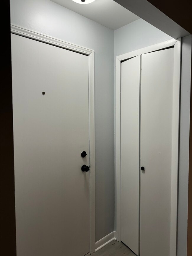 Building Photo - 82 Luella Ave