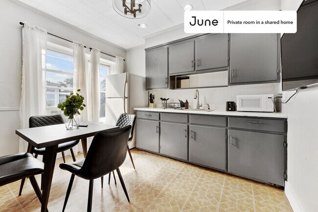 Foto del edificio - Room in Shared 4 bed/2 bath home in Allston