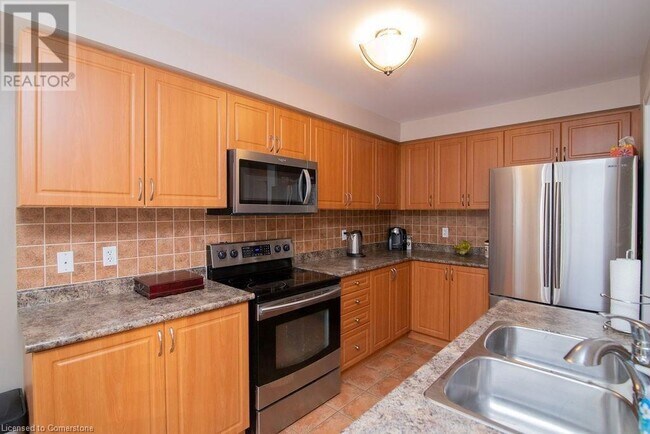 Photo du bâtiment - 66 Whitefish Crescent