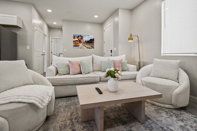 Foto del edificio - 6606 W Paradise Ln