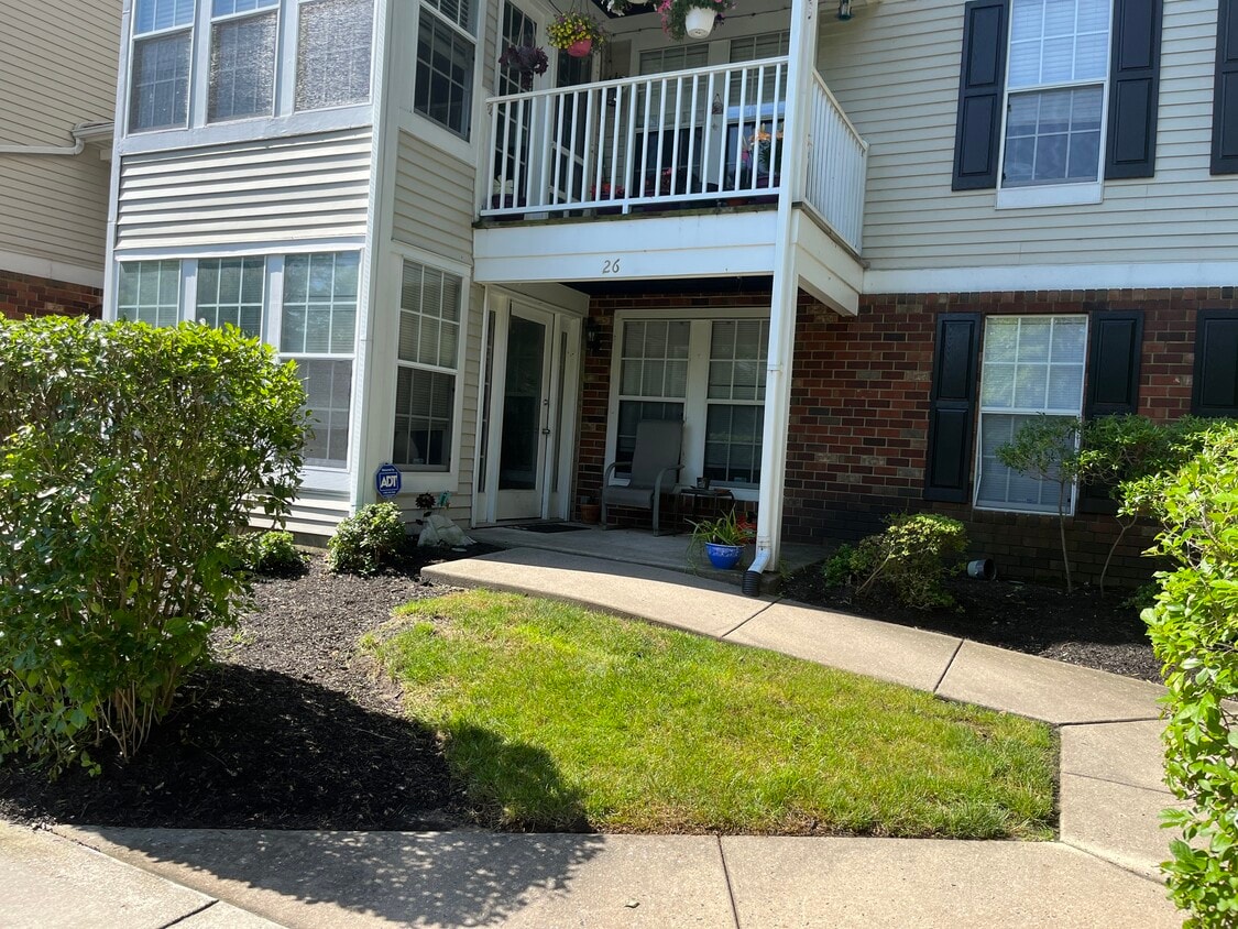 26 Inverness Cir Unit 26, Evesham, NJ 08053 Condo for Rent in Evesham