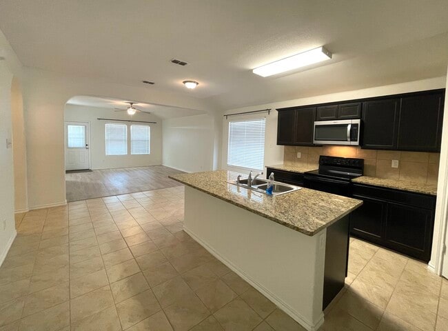 Kitchen/Living Areas, open concept - 246 Oaklawn Dr