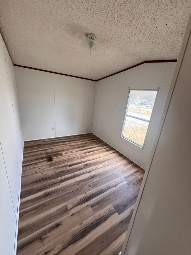 Building Photo - Mobile Home with 2 Bed 1 Bath in Benton