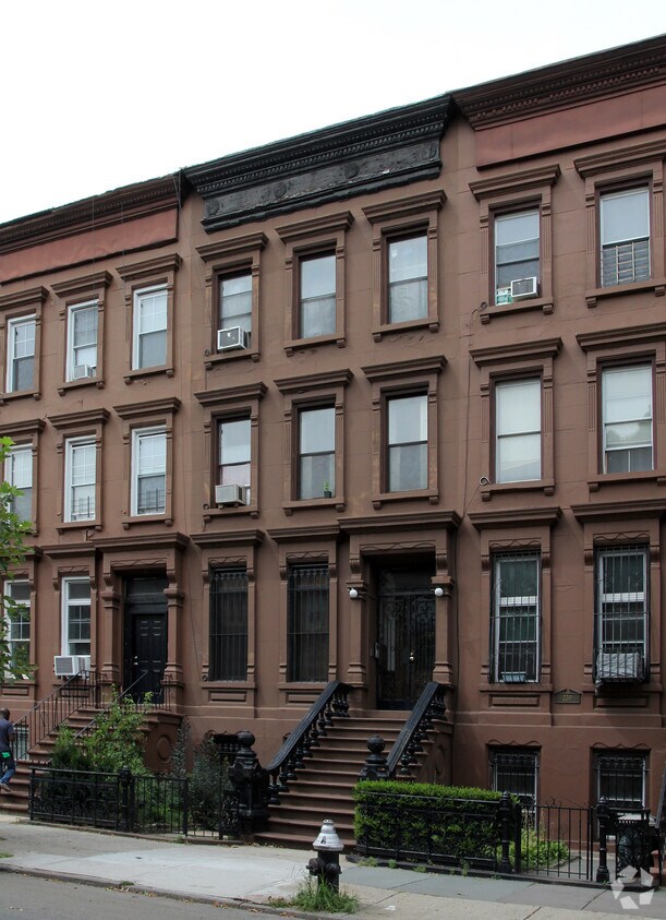 Primary Photo - 237 Jefferson Ave