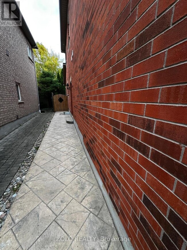 Photo du bâtiment - 7327 Glamorgan Way