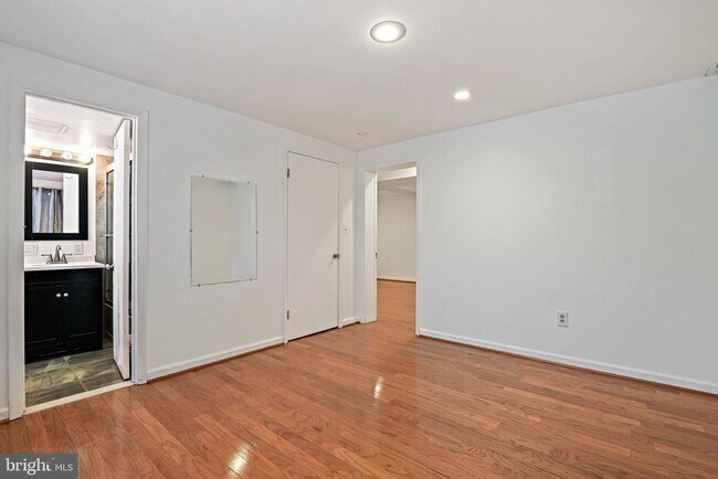 Foto del edificio - 6713 Old Chesterbrook Rd