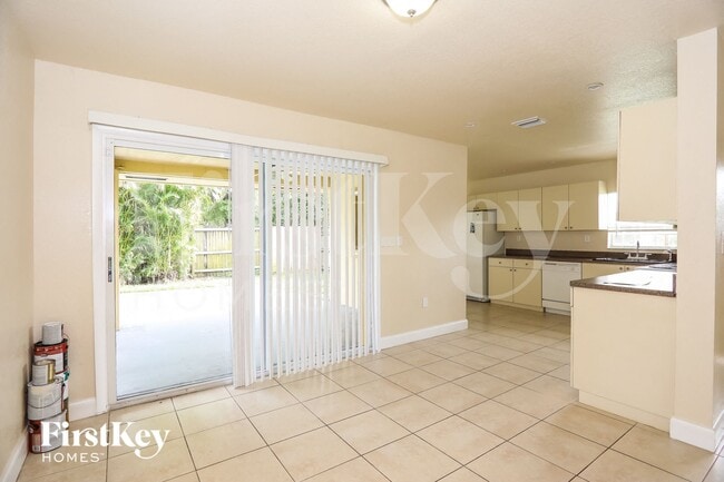 Foto del edificio - 4970 NW 12th St