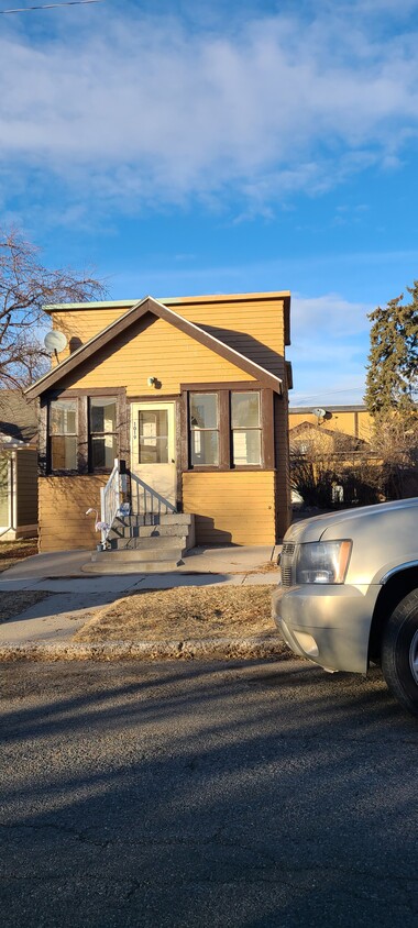 Primary Photo - 1019 7th Ave N