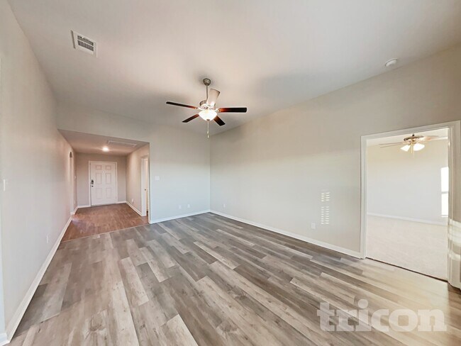 Building Photo - 114 Hamilton Way