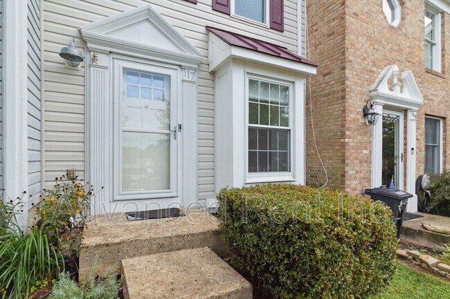 Building Photo - 117 Spruce Woods Ct