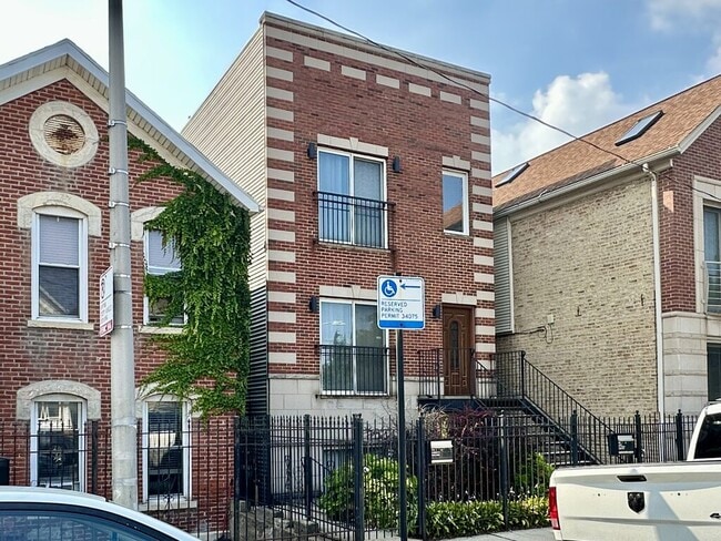 Foto del edificio - 724 N Willard Ct