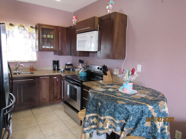 Building Photo - 1506 TX-100