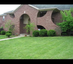 Building Photo - 961 Golfview Dr