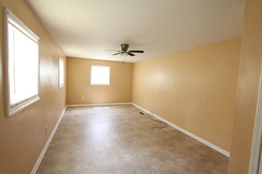 Building Photo - 4220 Freedom Dr