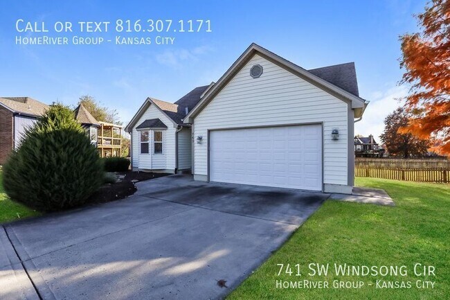 Building Photo - 741 SW Windsong Cir