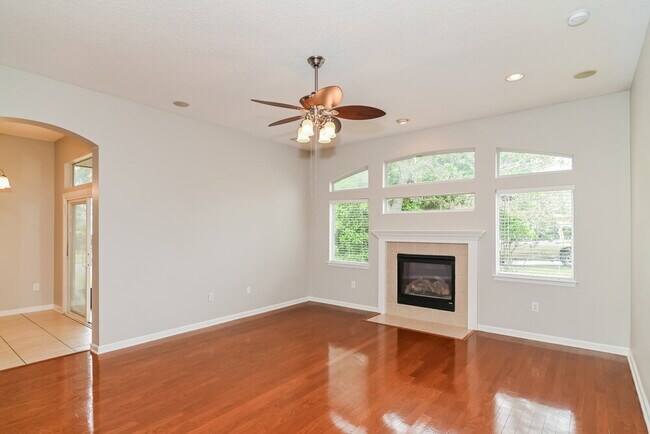 Foto del edificio - 1798 Chatham Village Dr