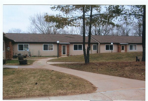 Primary Photo - 10 Park Terrace Blvd