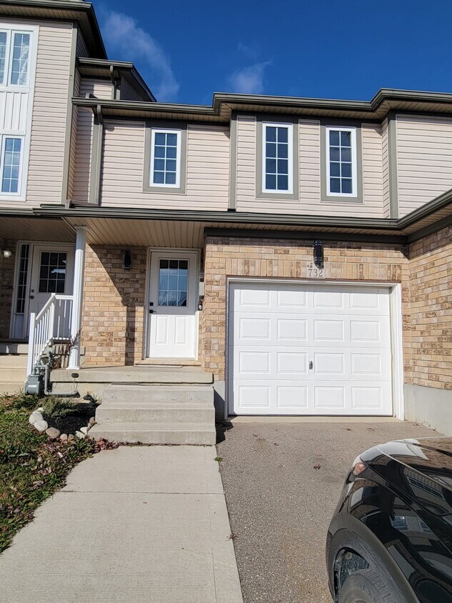 732 Activa Ave, Kitchener, ON N2E 4C4 Townhouse for Rent in Kitchener