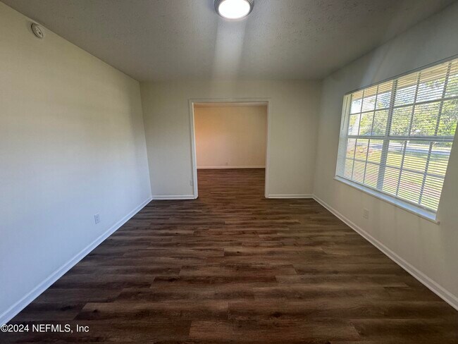 Building Photo - 5292 Julington Creek Rd
