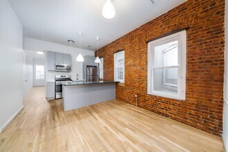Building Photo - 386 Bergen Ave