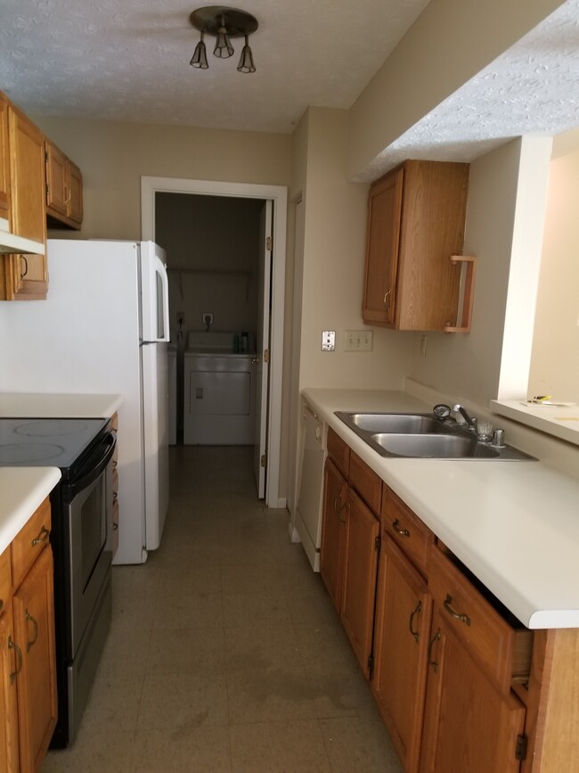 Foto del edificio - 8903 Eagleview Dr