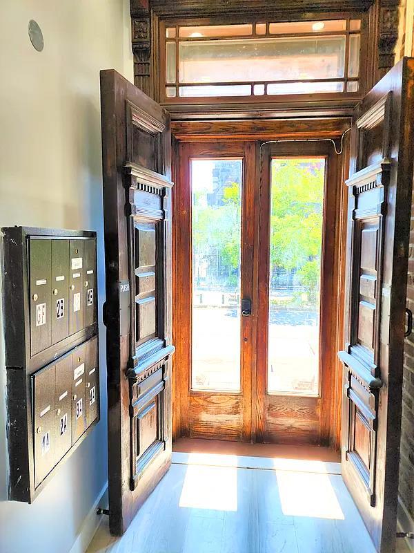 Building Photo - 239 Lenox Ave