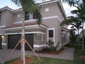 Primary Photo - 9586 Town Parc Cir S