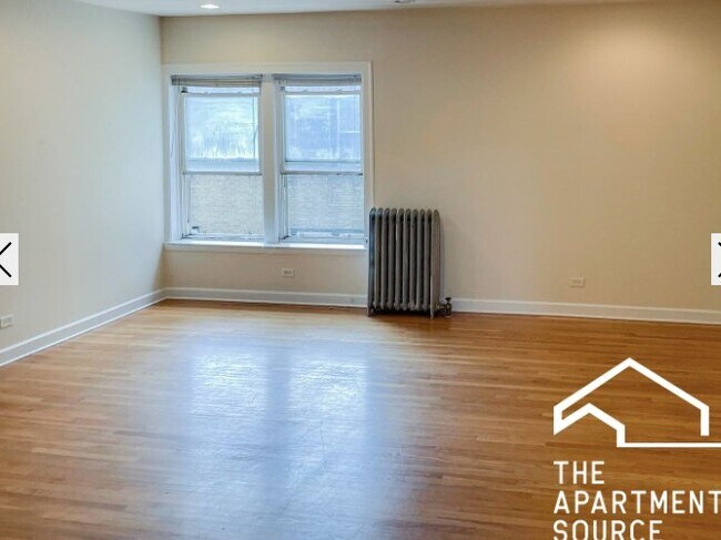 Building Photo - 3922 N Pine Grove Ave