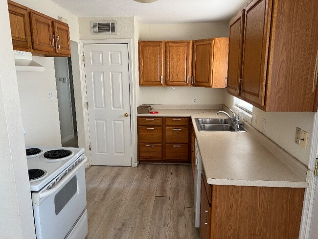 Foto del edificio - 2026 Colorado Ave