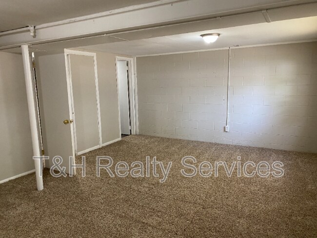 Building Photo - 3807 Monica Ct