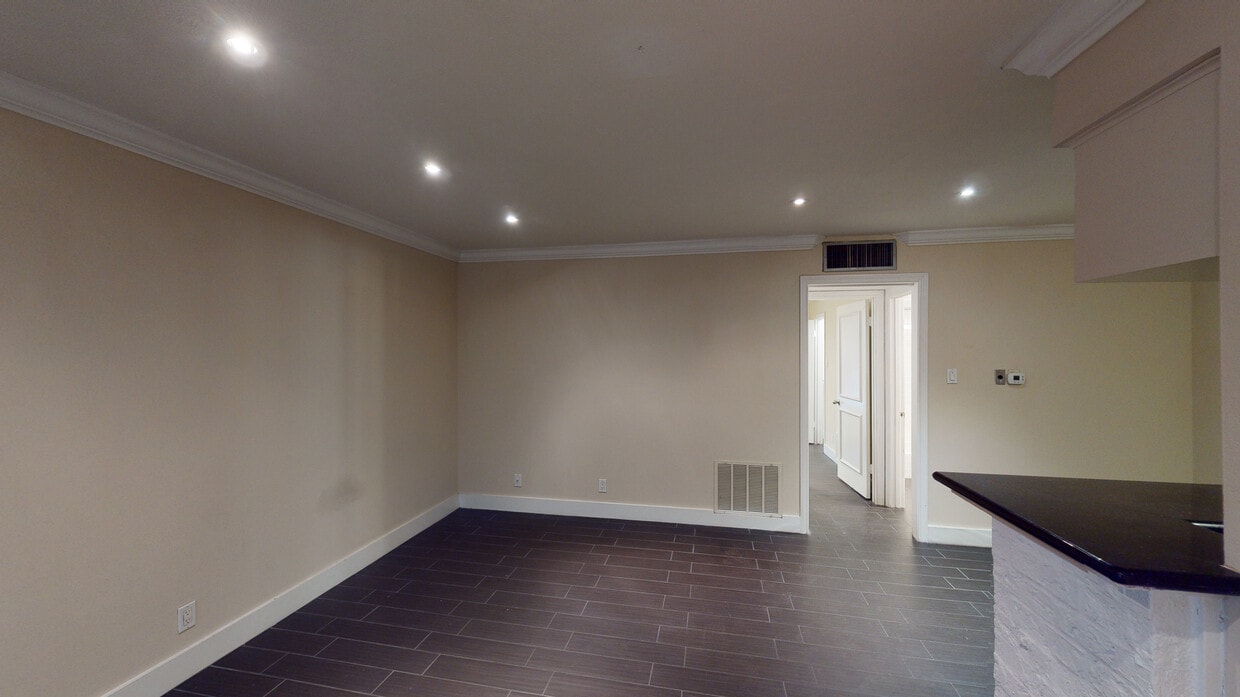 Photo - 1903 Portsmouth Apartments