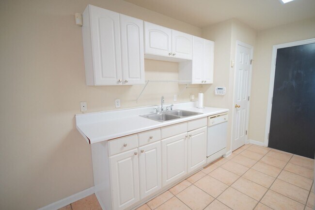 Foto del edificio - 859 W Brevard St