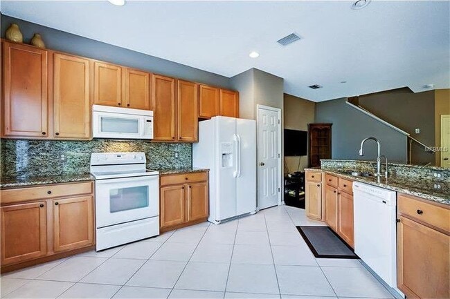 Building Photo - 3.0 bedroom in St. Petersburg Florida 33716
