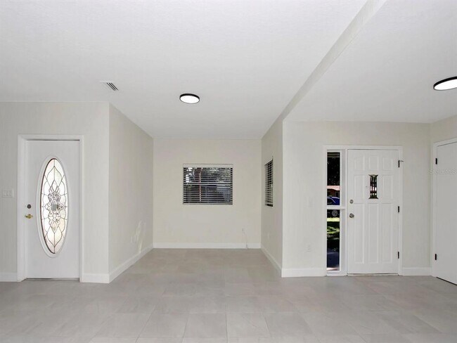Foto del edificio - 1234 Lynwood Ave