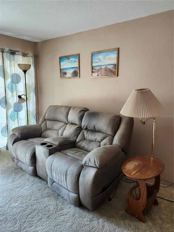 Foto del edificio - 2437 Harbor Blvd