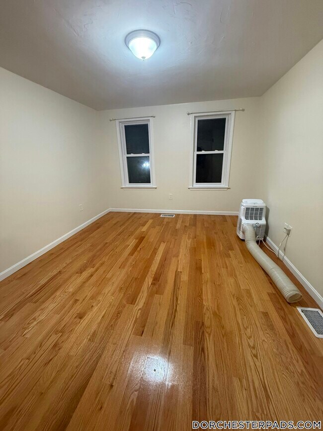 Foto del edificio - 207 Havard St.
