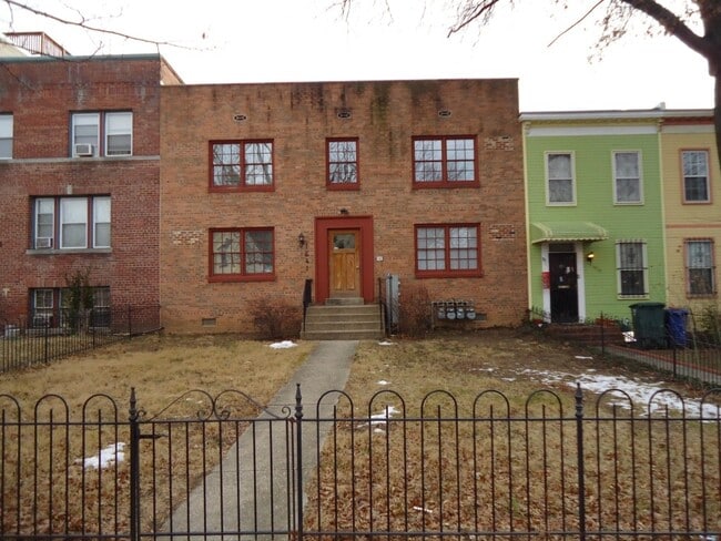 Photo - 1641 New Jersey Ave NW Townhome