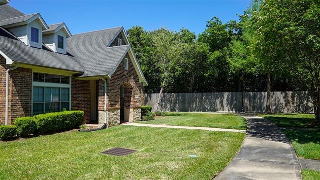 Building Photo - 203 Iris Park Ct