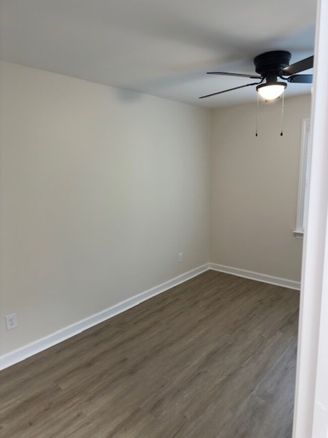 Building Photo - 1353 Northridge Dr