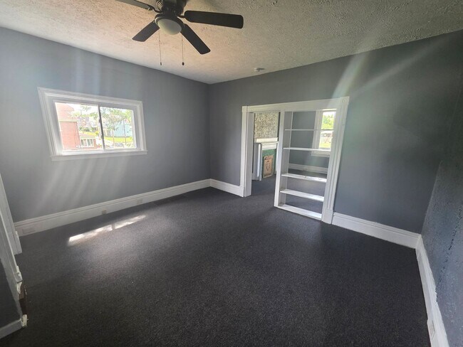 Foto del edificio - McKeesport - 3 Bed 1 Bath - Home for Rent